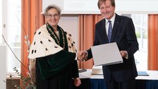 Vergabe der Ehrendoktorwürde an Professor Kiekens