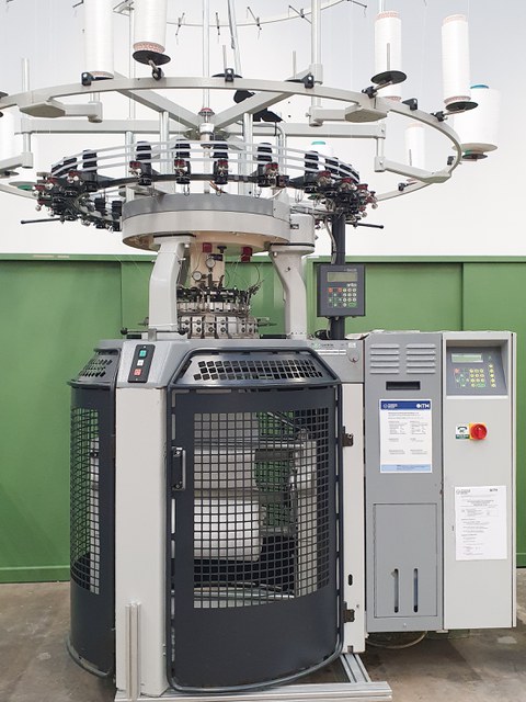 large circular knitting machine
