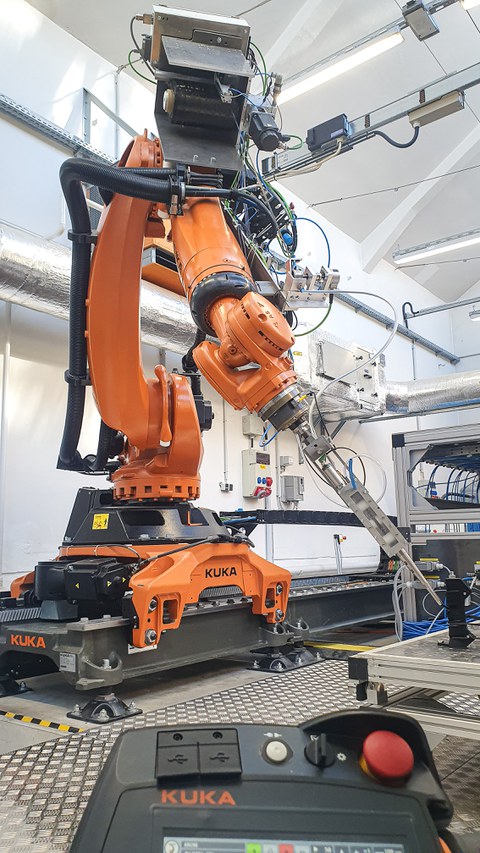 KUKA KR 90 R2700 pro