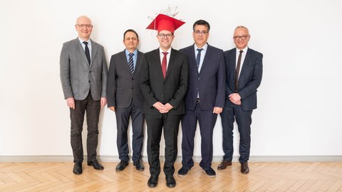 Herr Dr.-Ing. Michael Vorhof mit den Mitgliedern der Prüfungskommission