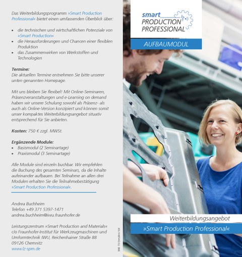 Flyer mit Informationen zum Weiterbildungsangebot "Smart Production Professional"-Aufbaumodul