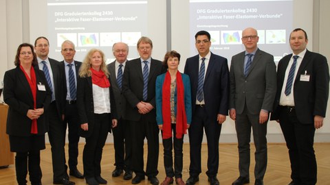 Foto: Gruppenbild der Teilprojektleiter des Graduiertenkollegs 2430 „Interaktive Faser-Elastomer-Verbunde“