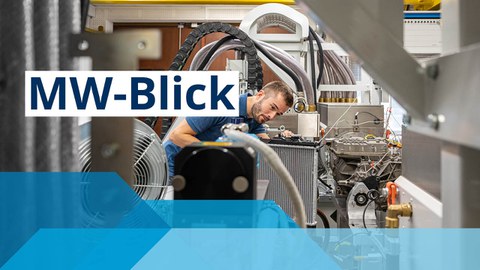 Student arbeitet an Maschine im Bereich der Kraftfahrzeug- und Schienentechnik