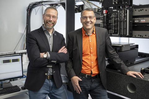 Auf dem Bild sind Prof. Brosius und Prof. Lasagni zu sehen