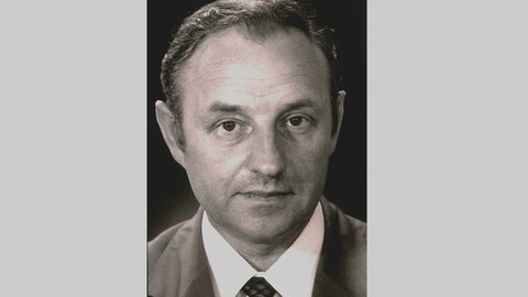 Portraitbild Prof. Fritz Blume