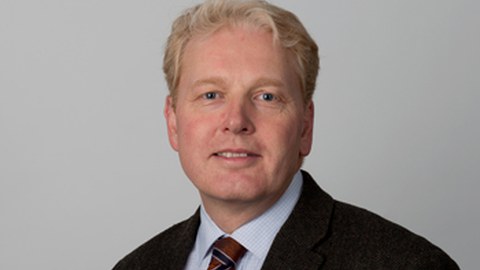 Portraitfoto von Professor Christian Sattler 