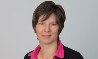 Porträtfoto von Professorin Katja Bühler