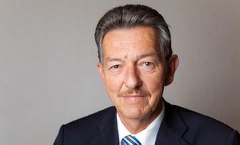 Porträtfoto von Professor Bernd Kieback