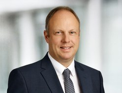 Portraitbild von Prof. Dr. Hans-Christian Schmale