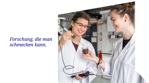 Auf dem Bild sind 2 Lebensmitteltechnikerinnen zu sehen