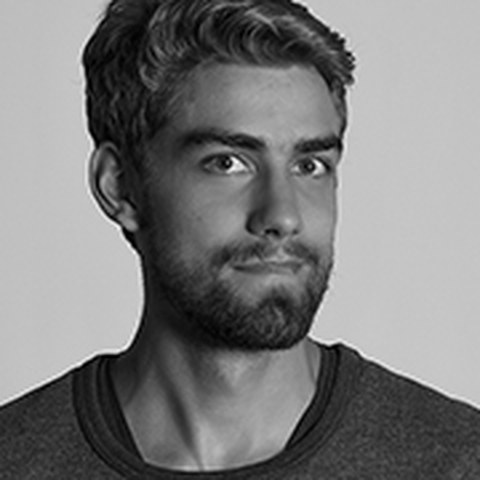 schwarz-weiß Portraitfoto eines Starthelfers der Fakultät Maschinenwesen