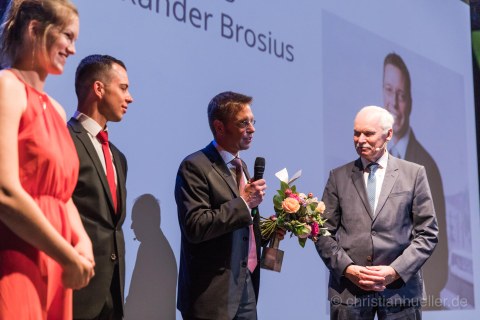 Das Foto wurde zum Tag der Fakultät Maschinenwesen 2019, am 29. Juni im Boulevardtheater Dresden aufgenommen.
