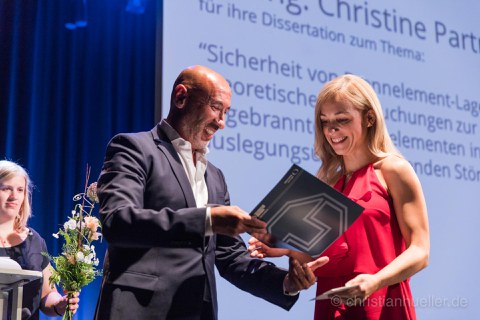 Das Foto wurde zum Tag der Fakultät Maschinenwesen 2019, am 29. Juni im Boulevardtheater Dresden aufgenommen.