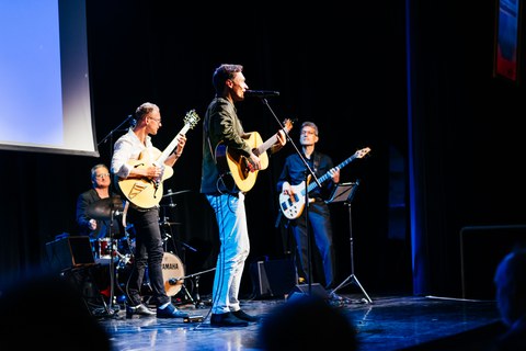Band Purple Energy spielt beim Tag der Fakultät Maschinenwesen der TU Dresden