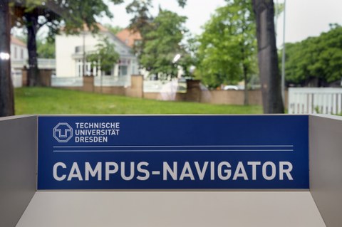Schild vom Campus-Navigator