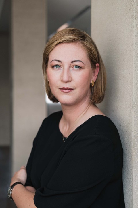Portrait von Dr. Andrea Augsten