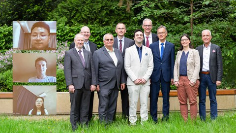 Gruppenfoto der Preisträger:innen