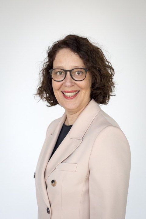 Portraitbild von Dr. Christina Bernd