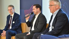 Blick auf die Gäste der Podiumsdiskussion