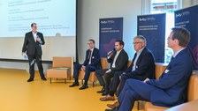 Blick auf die Gäste der Podiumsdiskussion