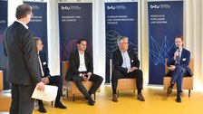 Blick auf die Gäste der Podiumsdiskussion