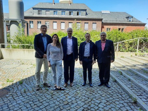 Prof. Michael Beckmann, Sprecher des Bereiches ING, Maike Heitkamp-Mai, Referentin Internationales des Bereiches ING, Dr. Radek Hořenovský, Vojtěch Brož und Tadeas Rusnok vom Cluster WASTen.