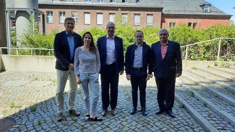 Prof. Michael Beckmann, Sprecher des Bereiches ING, Maike Heitkamp-Mai, Referentin Internationales des Bereiches ING, Dr. Radek Hořenovský, Vojtěch Brož und Tadeas Rusnok vom Cluster WASTen.