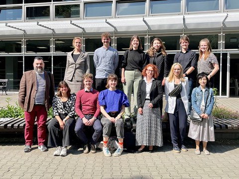 Gruppenfoto im Freien