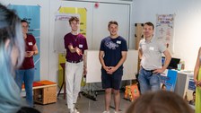 Spielerische Übungen zur Auflockerung des Workshops
