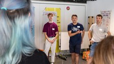 Spielerische Übungen zur Auflockerung des Workshops