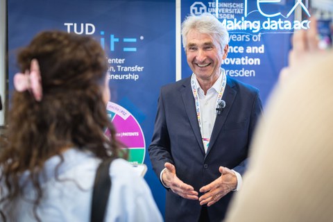 Prof. Andreas Pinkwart, Direktor von TUD|excite, auf der GITEX Europe 2025 in Berlin