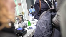 Präsentation eines Start-ups der transCampus-Kooperation zwischen der TUD und dem IITM auf der GITEX Europe 2025 in Berlin