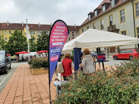 Infostand auf Marktplatz