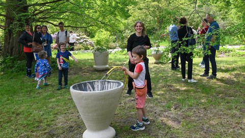 Veronika Pfaffinger: Sculptures for a Planetary World, 2022, Botanischer Garten, TUD