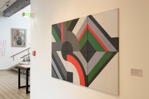 Blick in die Ausstellung „System und Revision“ mit Werken von  Foto: Michael Kretzschmar, TUD