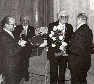 N. J. Lehmann während der Ehrenpromotion seines Freundes dem Computerpionier Konrad Zuse, 1981