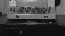 Elektromechanische Schreibmaschine Typ Mercedes Elektra SE 4 zur Eingabe von Steuerbefehlen für den D 1, 1956