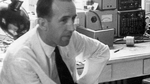 Walter Tscheschner am Arbeitsplatz,, 1961