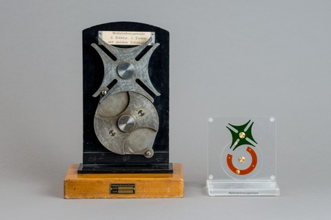 Modelle von Malteserkreuzgetrieben (TU Dresden, Sammlung Getriebemodelle)