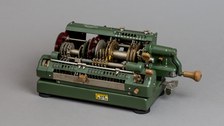 Triumphator, Modell CRN 1, Schnittmodell, Leipzig, 1950 (TU Dresden, Sammlung Historische Rechenmaschinen)