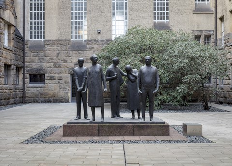 Arnd Wittig, Die Widerstandskämpfer, 1958; Gedenkstätte Münchner Platz, TU Dresden