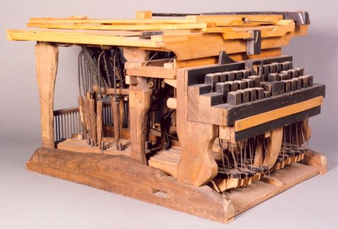 Schreibmaschine aus Holz von Peter Mitterhofer
