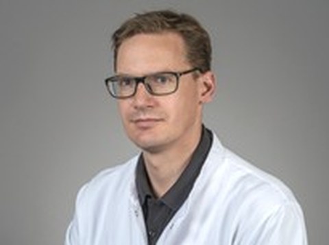 Dr. Daniel Stange, PD