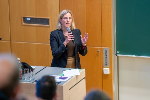 Prof. Dr. Esther Troost, Dekanin der Medizinischen Fakultät der TU Dresden 