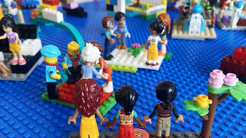 LEGO Figuren in einem Modell