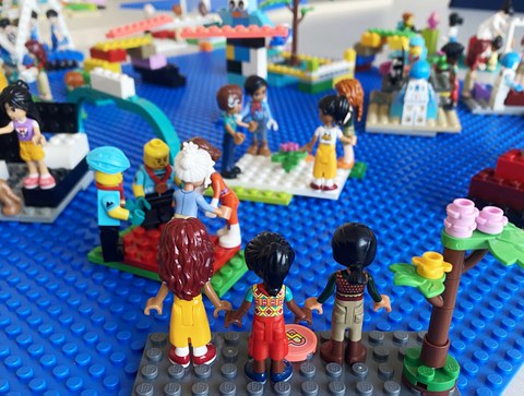 LEGO Figuren in einem Modell
