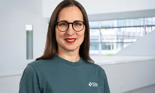 Portrait im MITZ-T-Shirt