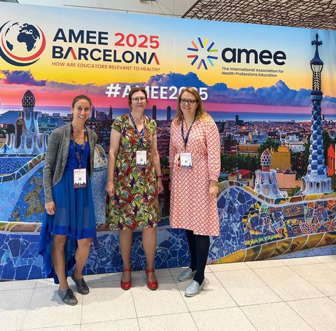 Mitarbeiterinnen des IDL auf der AMEE 2025
