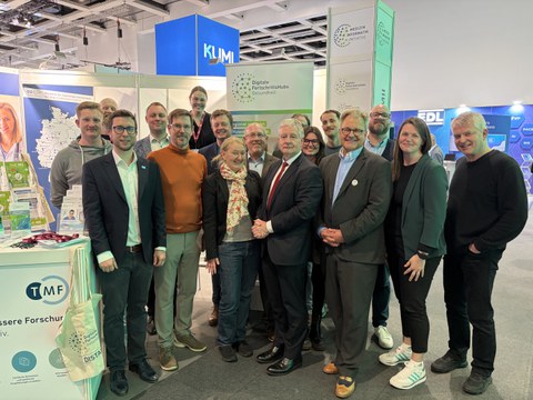 Digital Progress Hubs Showcase at DMEA