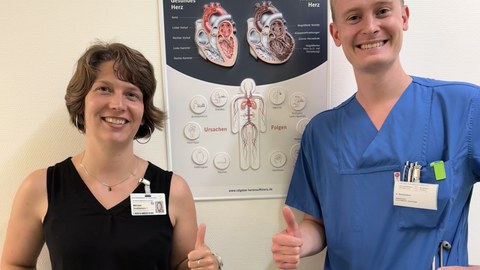 Dr.-Ing. Miriam Goldammer und Dr. med. Alexander Stockmann freuen sich über den Einschluss der ersten beiden Patient:innen der Hochschulmedizin Dresden in die ACRIBiS-Studie.